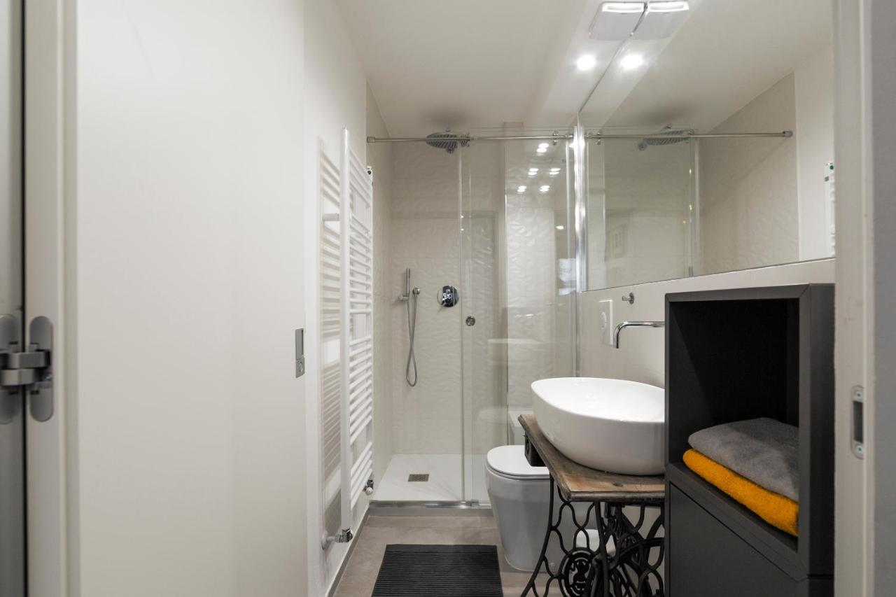 דירות מילאנו La Pampa New & Fully Refurbished Apt מראה חיצוני תמונה